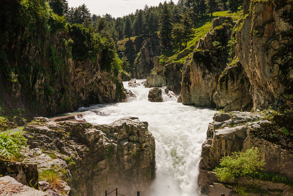 Kashmir with Doodhpathri Tour Package from Srinagar 